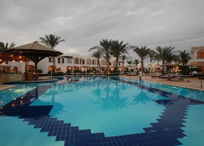 Coral Hills 3*