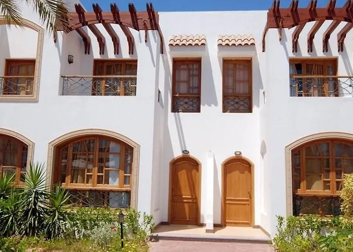 Coral Hills Resort 3*