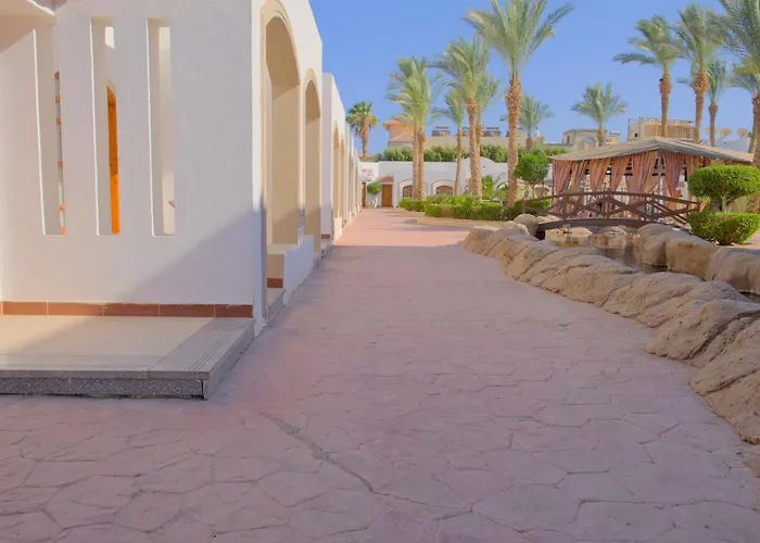 Resort Coral Hills 3*