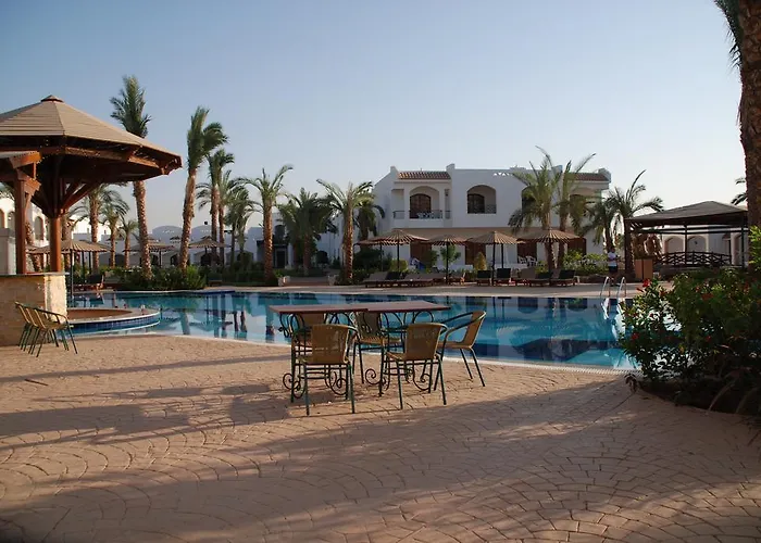 Coral Hills 3*